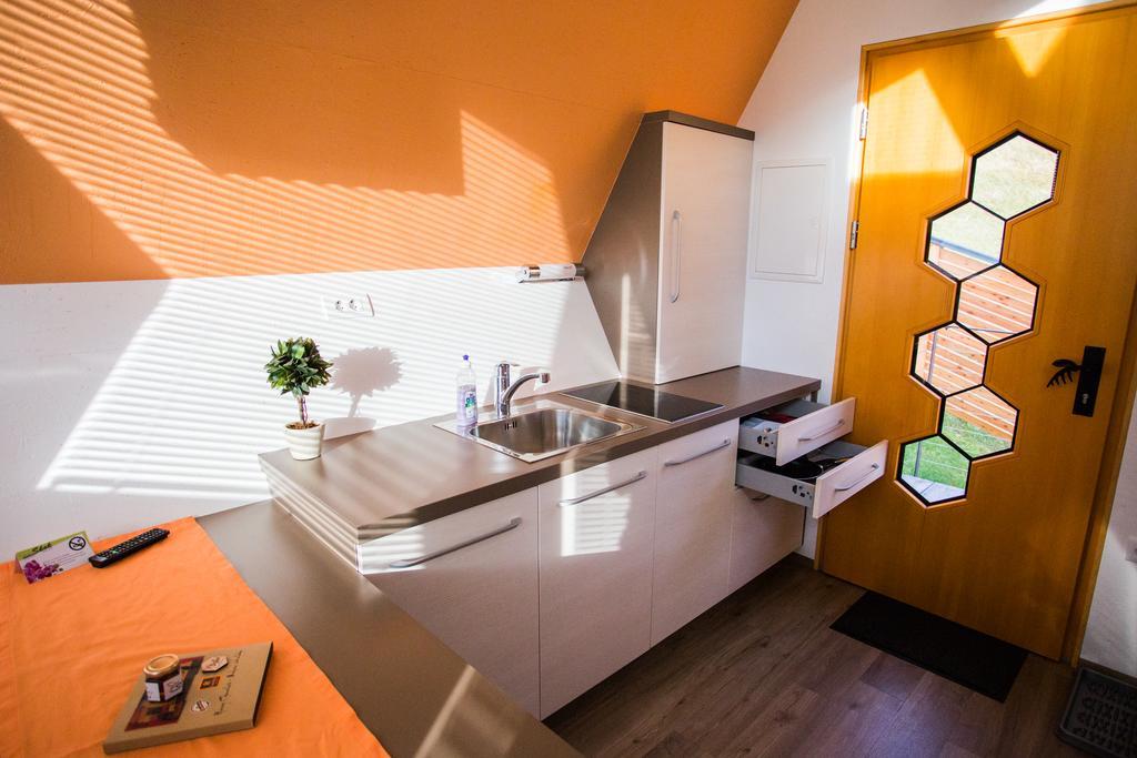 Apartments Beeland Skok Mozirje Exteriör bild